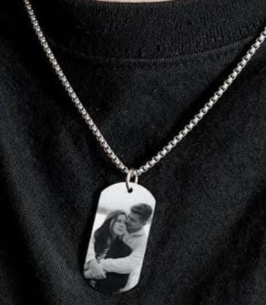Customized full picture engraved pendant